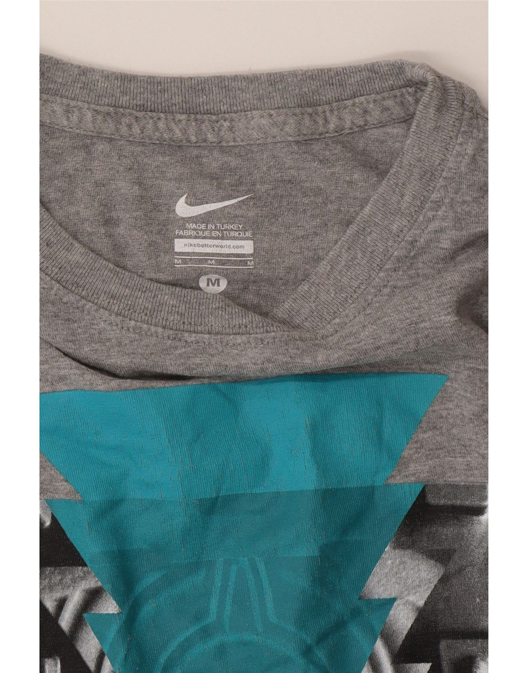 Camiseta gráfica masculina NIKE cinza médio