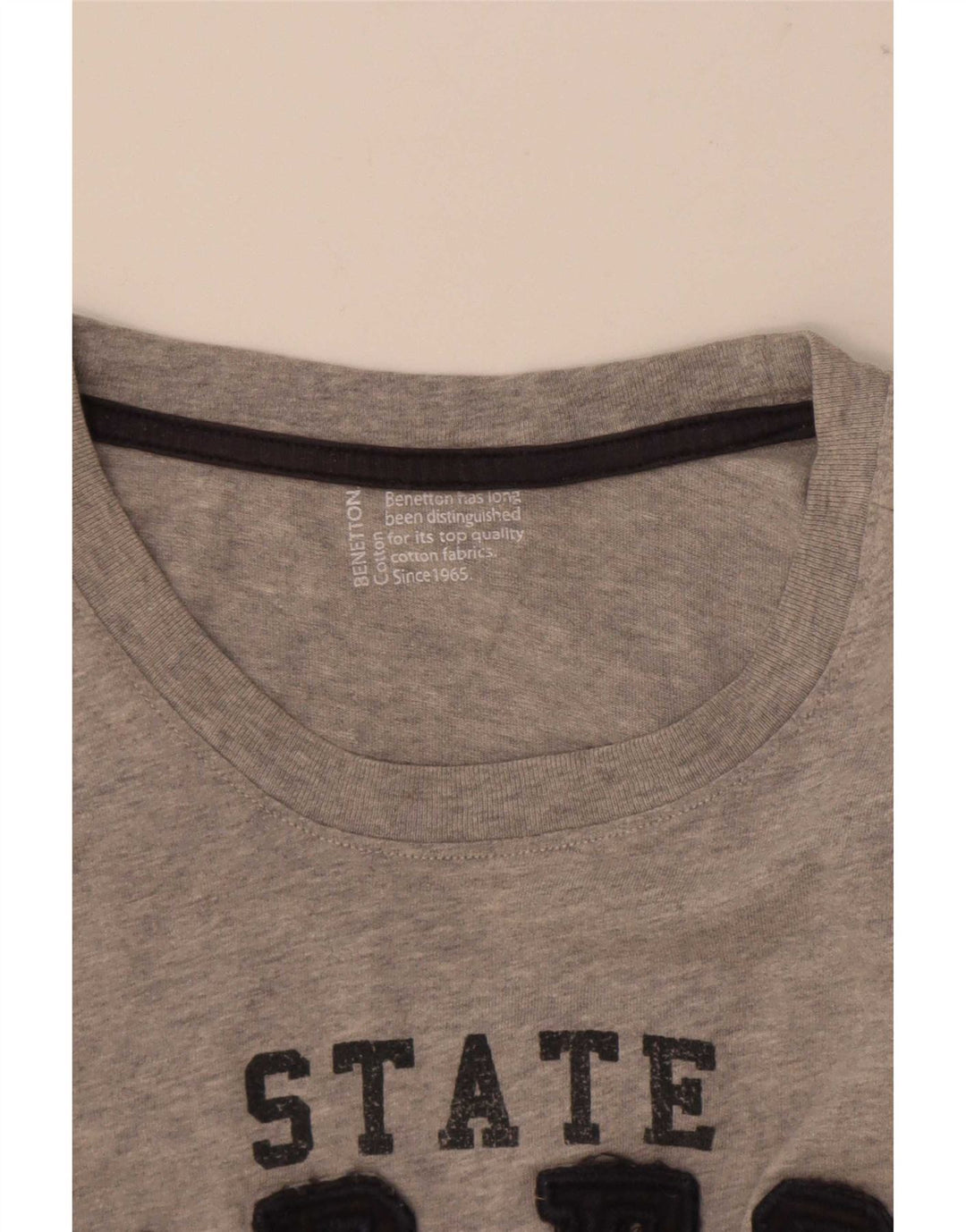 Camiseta gráfica masculina Benetton Top grande algodão manchado cinza