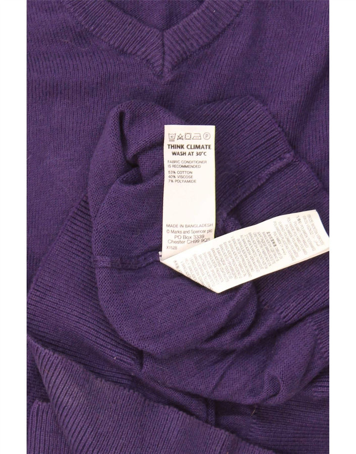 Suéter masculino Marks & Spencer com ajuste regular e decote em V de algodão roxo médio