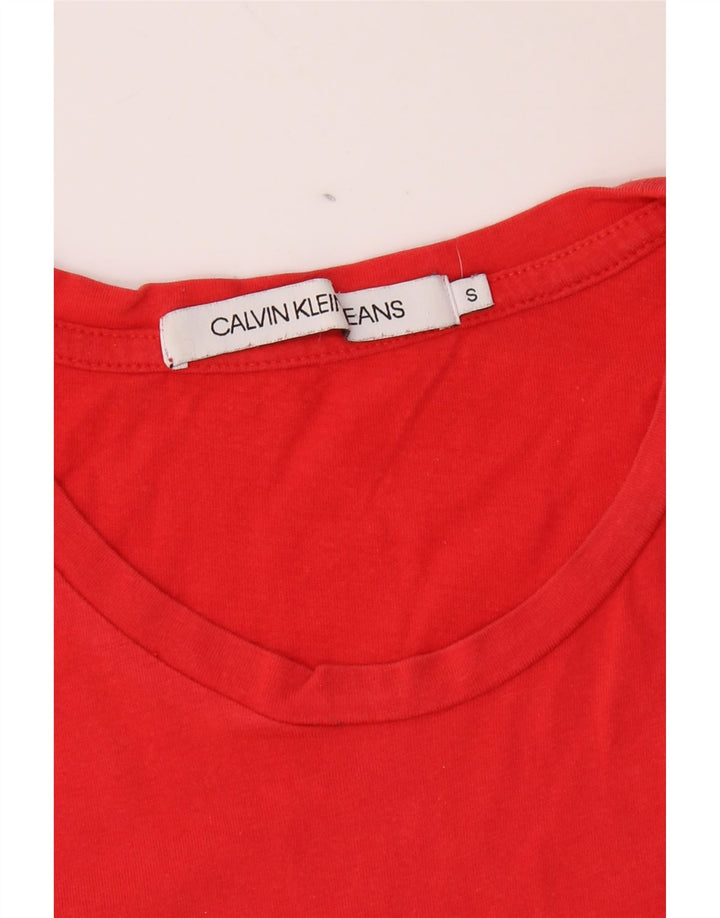 Camiseta masculina CALVIN KLEIN JEANS com estampa gráfica pequena vermelha
