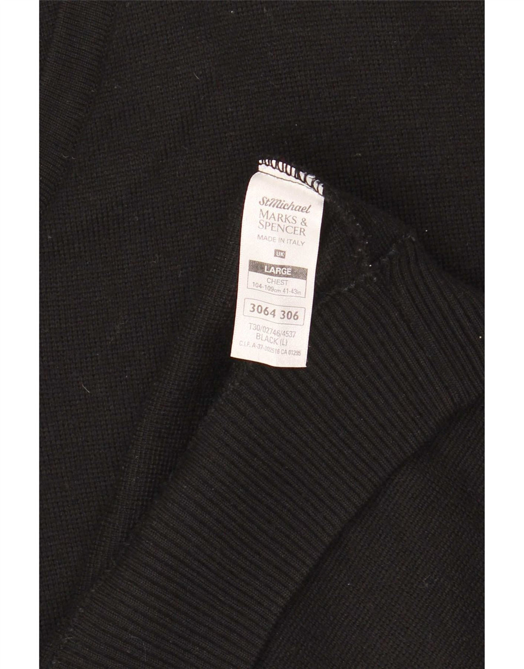 Suéter masculino Marks & Spencer com decote em V grande lã listrada preta
