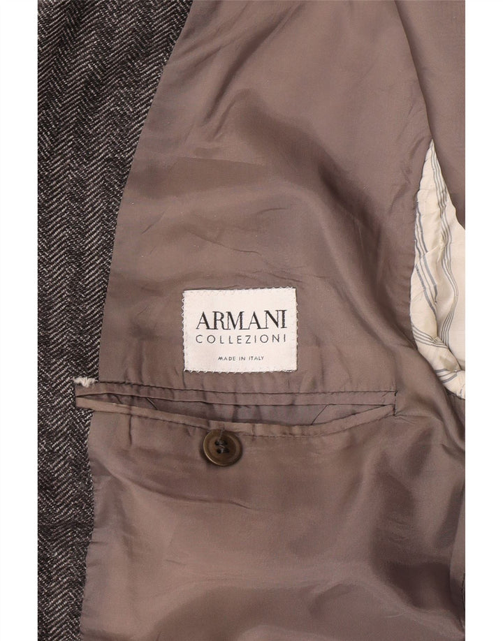 Jaqueta Blazer Masculina Armani Collezioni com 3 Botões IT 52 XL Cinza Espinha de Peixe