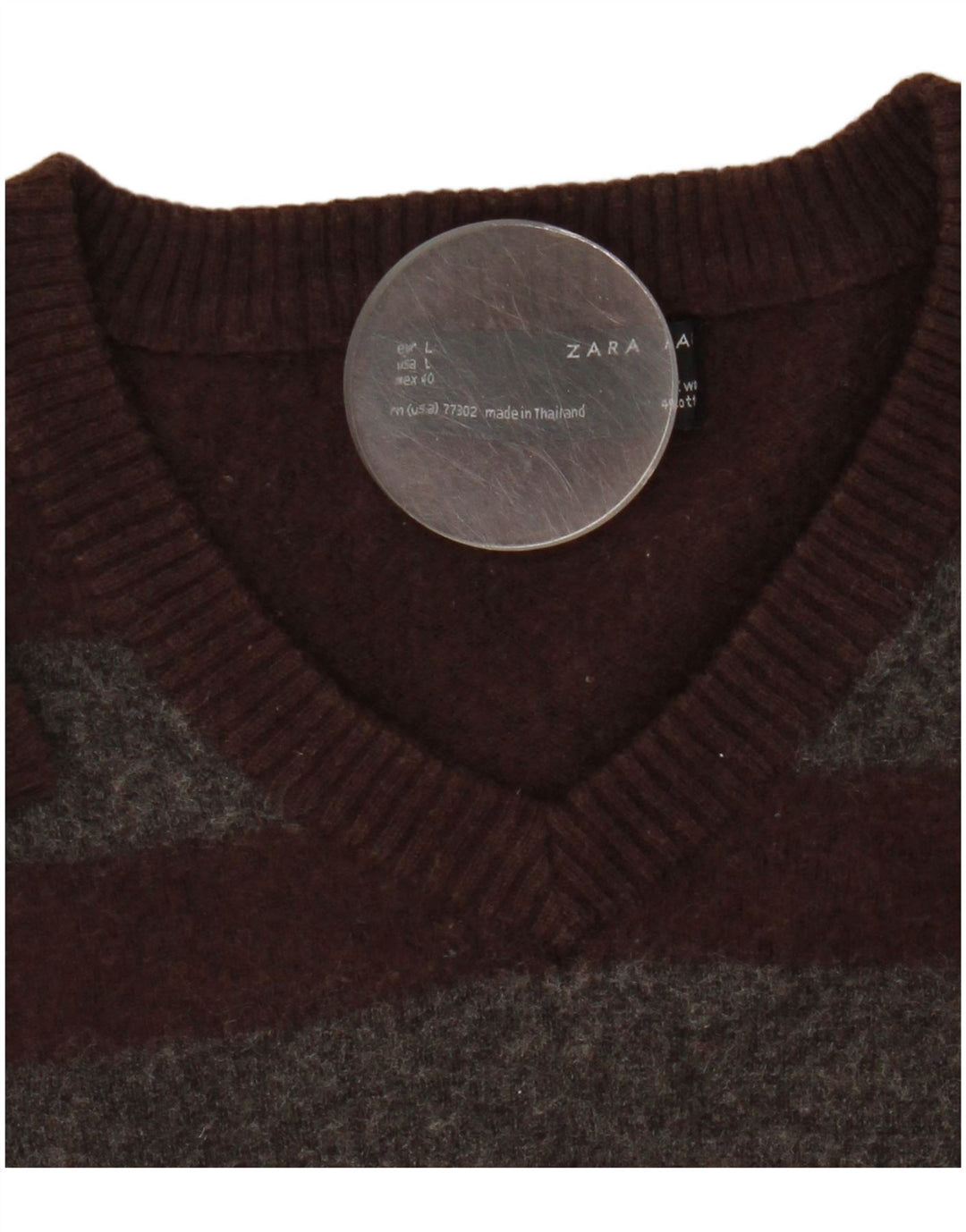 Suéter masculino Zara com decote em V de lã listrada marrom médio