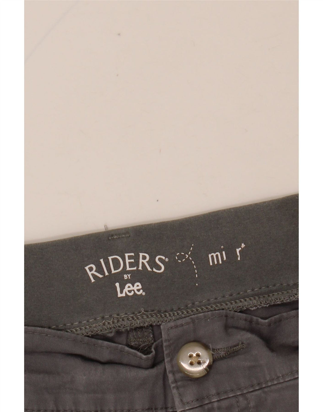 LEE Womens Riders Mid Rise Chino Shorts W36 XL Cinza