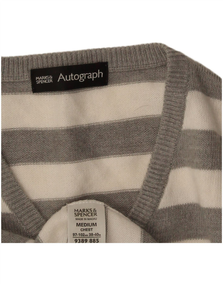 Suéter masculino Marks & Spencer Autograph com decote em V listrado cinza médio