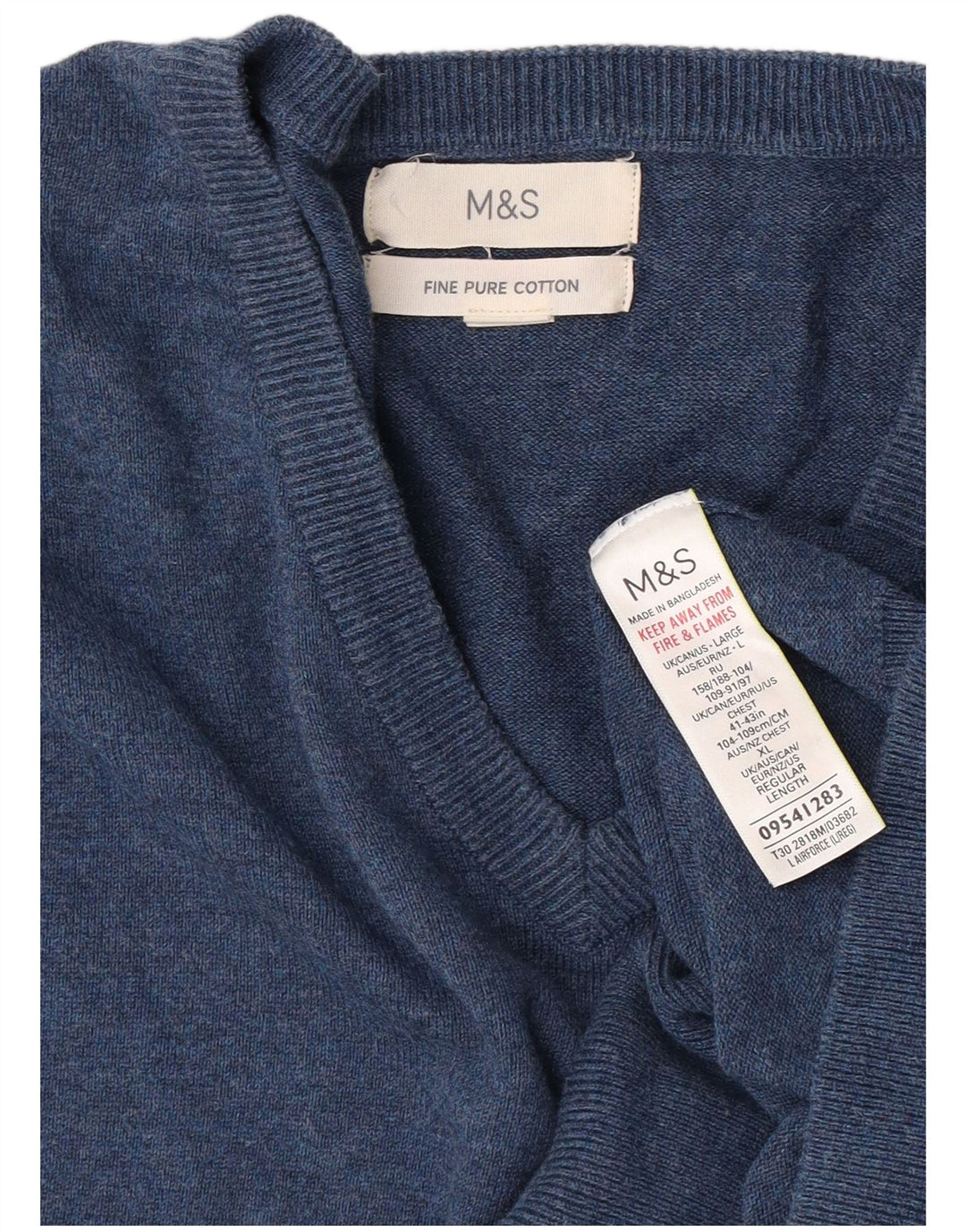 Suéter masculino Marks & Spencer com decote em V grande algodão azul