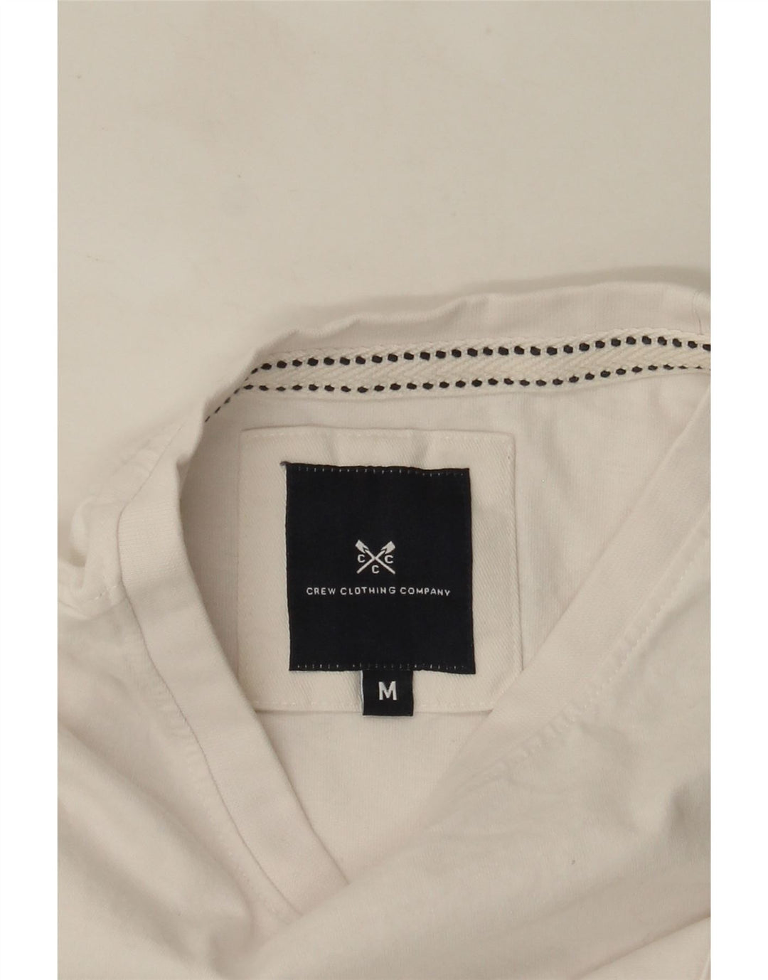 Camiseta masculina Crew Clothing Top médio branco