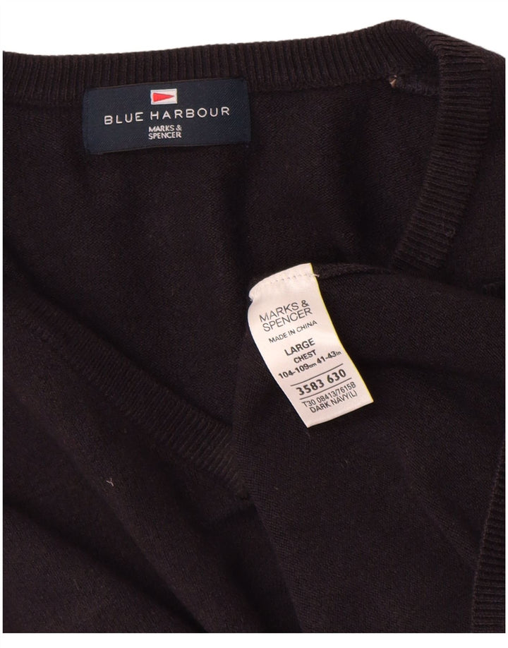 Suéter masculino Marks & Spencer Blue Harbor com decote em V grande azul marinho