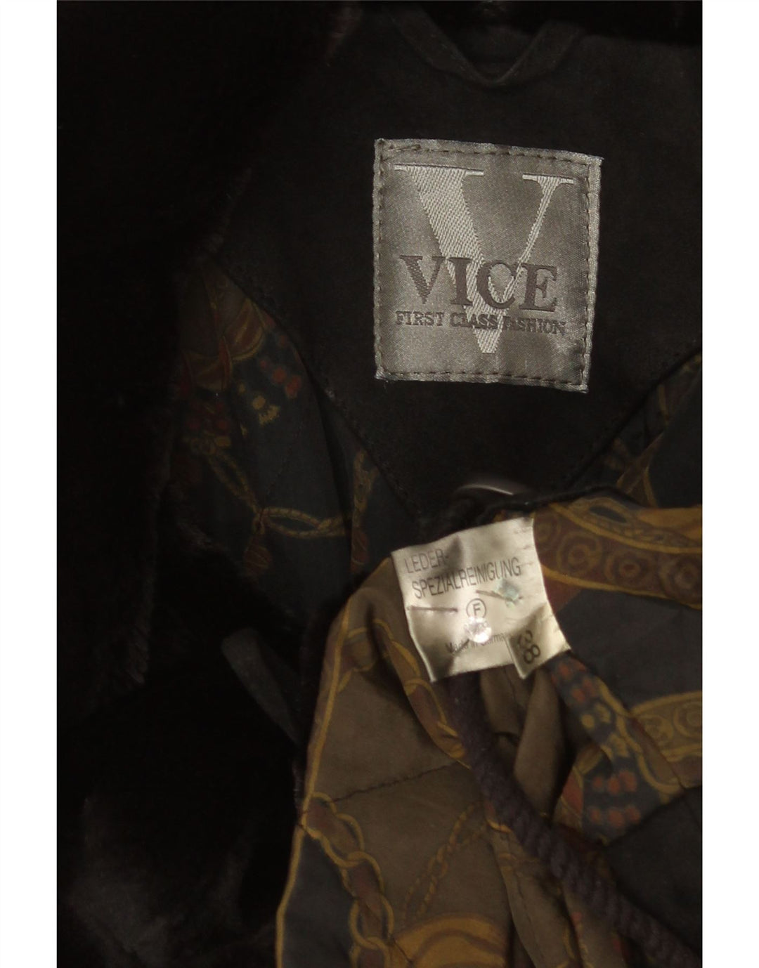 Sobretudo feminino vintage de camurça oversized UE 38 couro preto médio