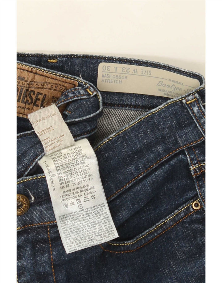 Diesel feminino Bootzee-St Regular Slim Bootcut Jeans W23 L27 Azul marinho