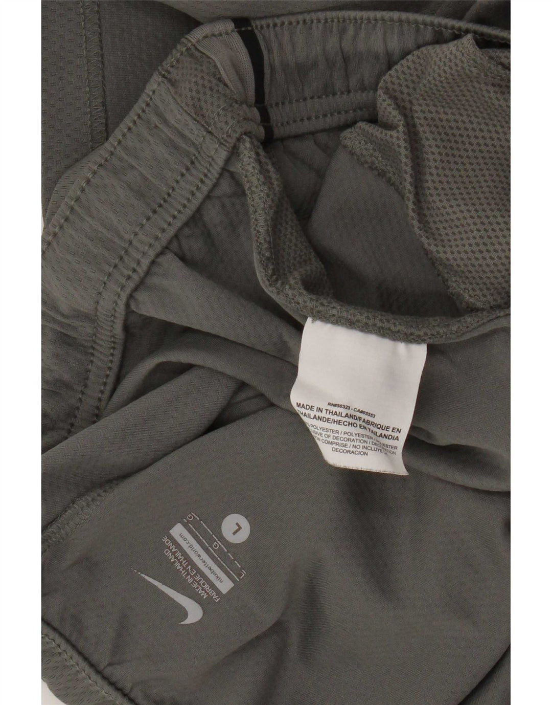 Shorts esportivos masculinos Nike grande poliéster listrado cinza
