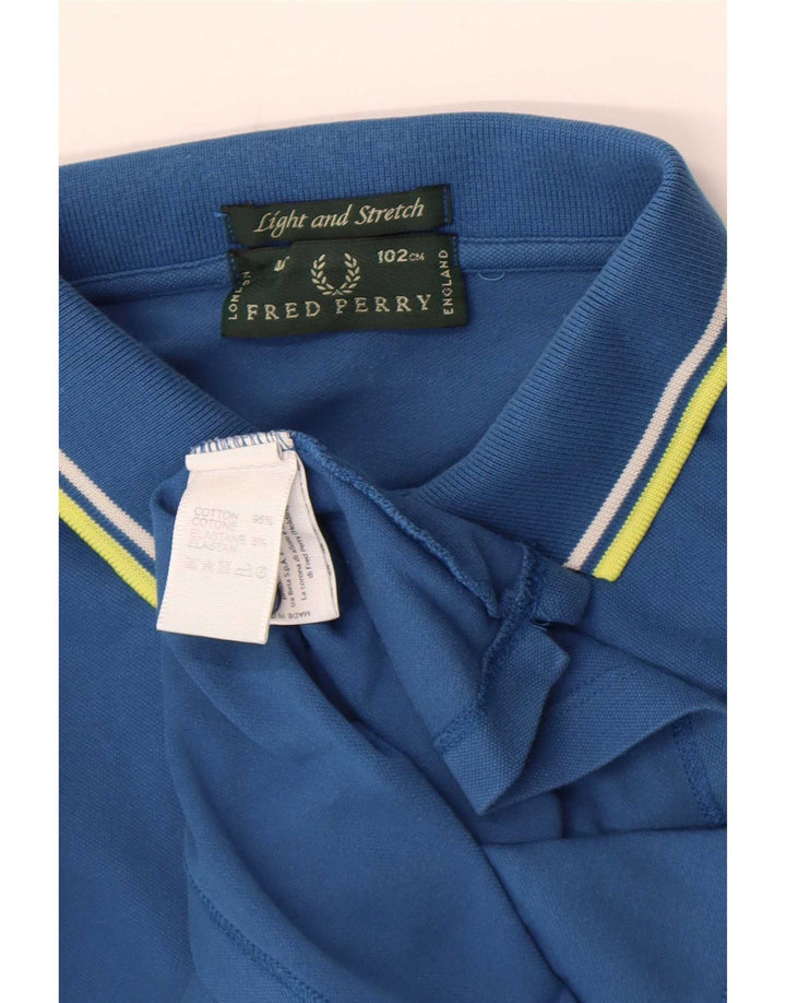 Camisa polo masculina leve e elástica Fred Perry de algodão listrado azul médio