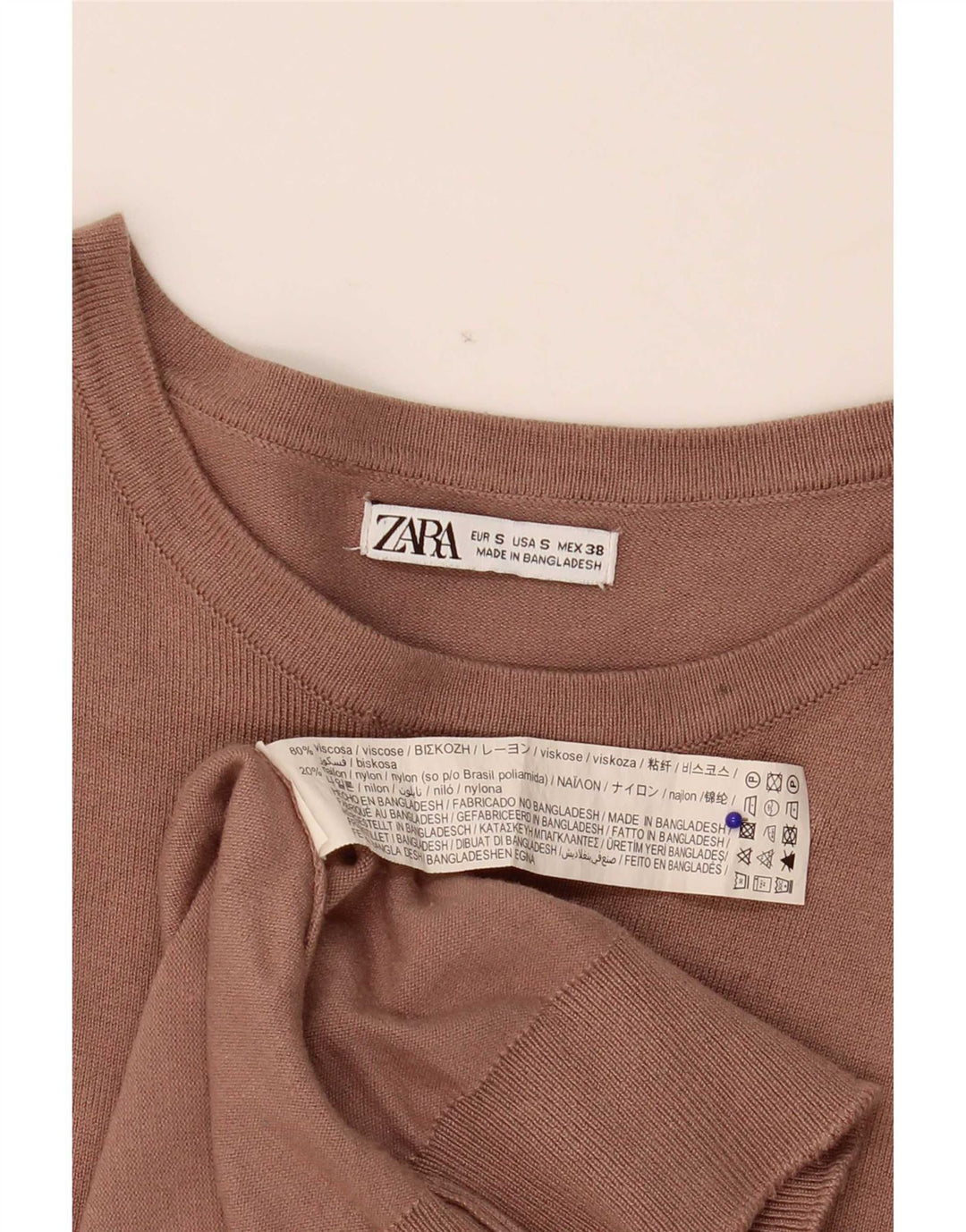 Suéter masculino Zara com gola canoa e viscose pequena bege