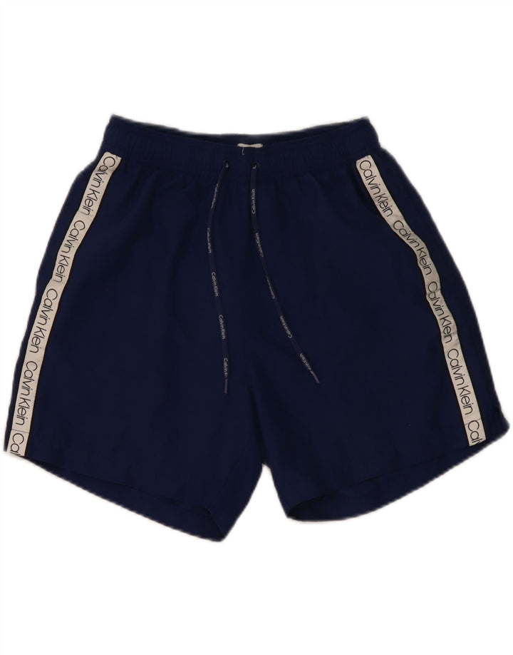 Shorts de natação masculino Calvin Klein gráfico médio azul marinho colorblock