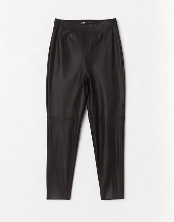 Zara Calça feminina slim de couro sintético grande W30 L27 poliuretano preto