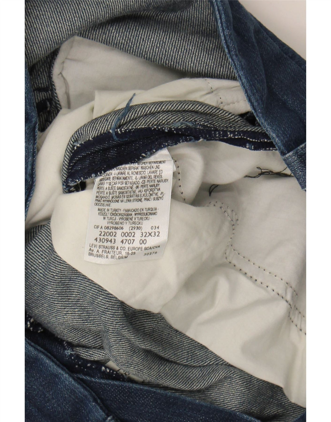 LEVI'S Mens Straight Jeans W32 L28 Navy Blue Cotton Vintage Levi's and Second-Hand Levi's from Messina Hembry 