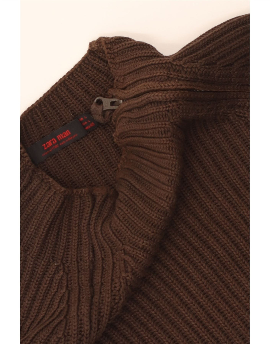 Suéter masculino Zara com zíper e gola grande marrom