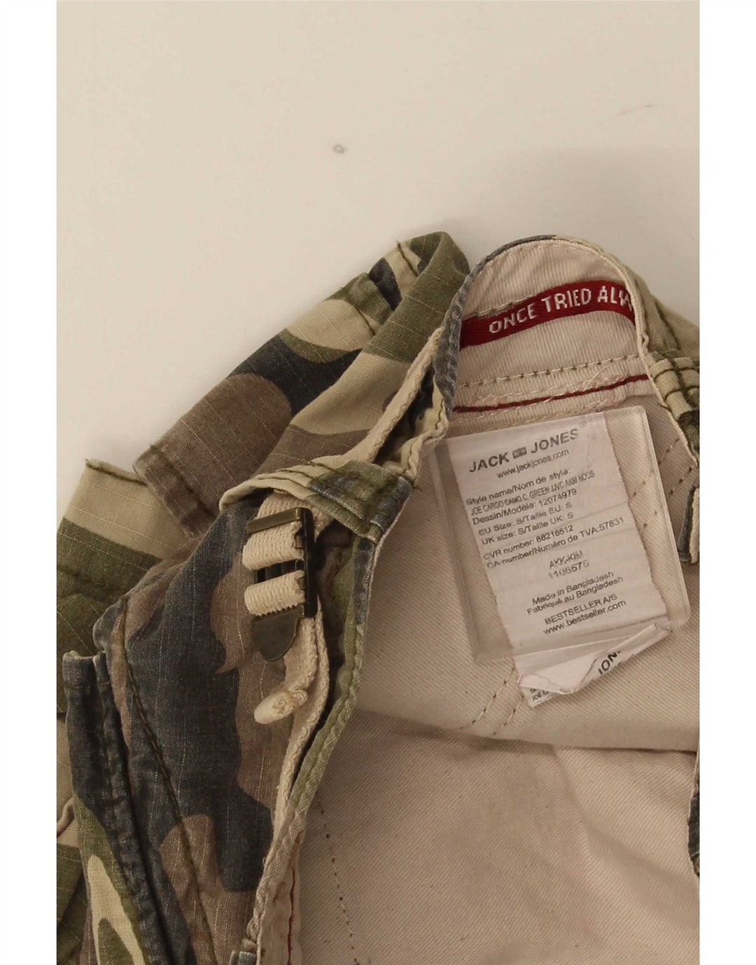 Shorts cargo masculino Jack & Jones pequeno W28 camuflagem cáqui