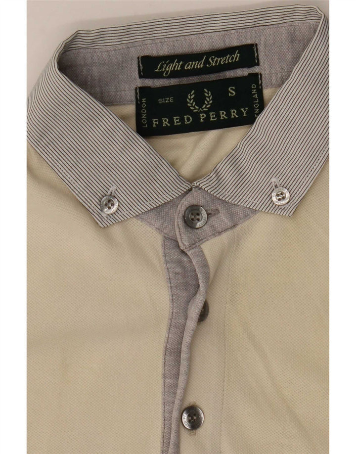 Camisa polo masculina Fred Perry pequena bege colorblock