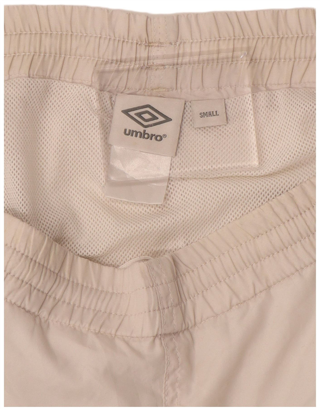 Shorts esportivos masculinos UMBRO pequenos brancos