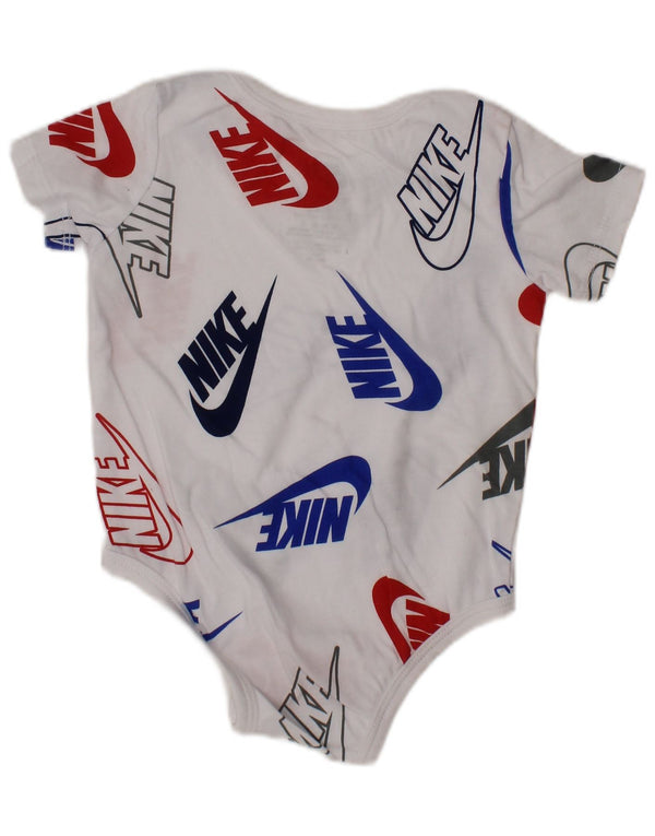 Macacão gráfico NIKE para meninos de 3 a 6 meses de algodão branco