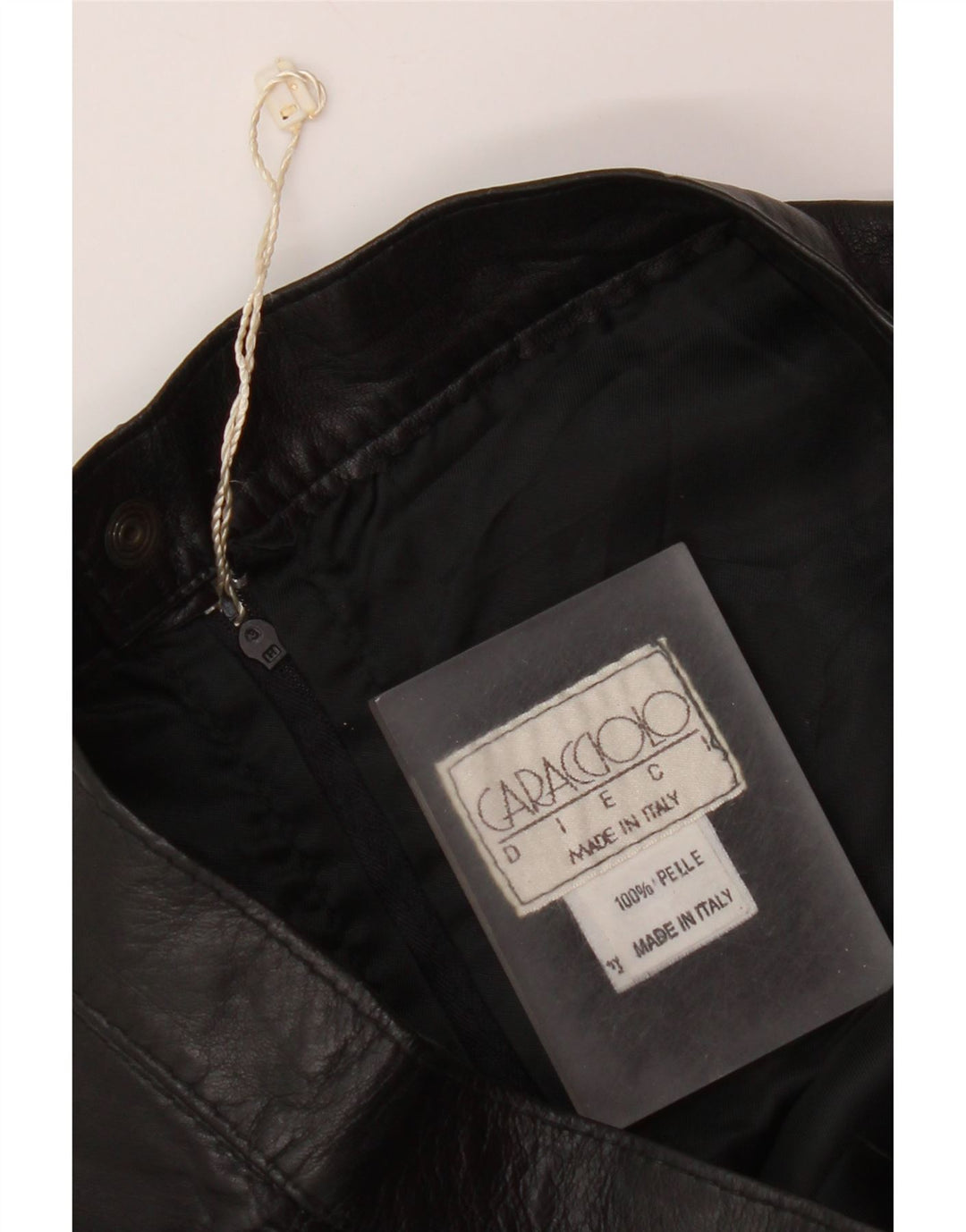 Saia lápis feminina Caracciolo W26 pequena couro preto