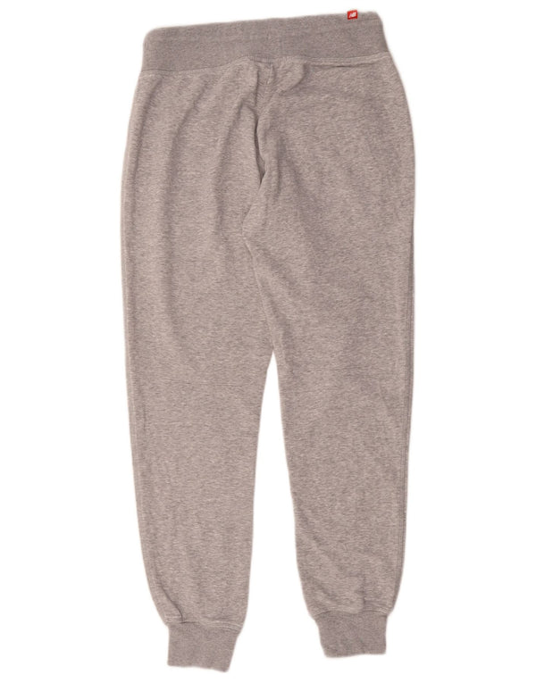 Calça de treino masculina New Balance Graphic Joggers pequena cinza manchada