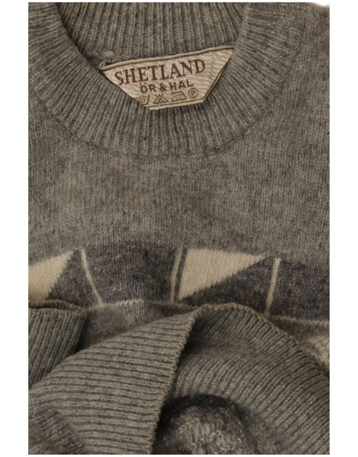 Suéter vintage masculino com gola redonda cinza médio geométrico