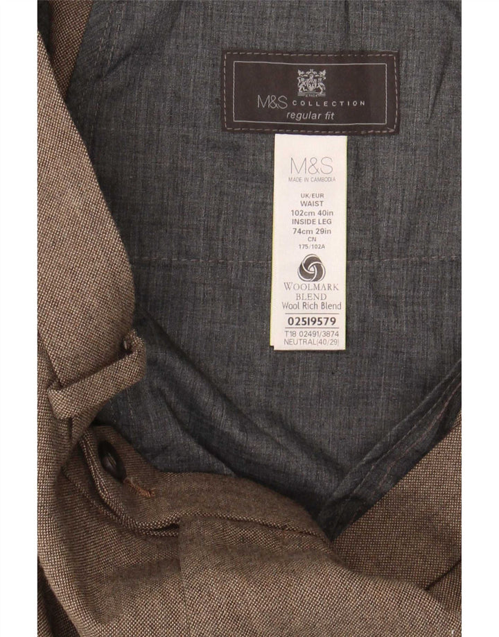 Calça masculina de ajuste regular Marks & Spencer W40 L29 poliéster bege