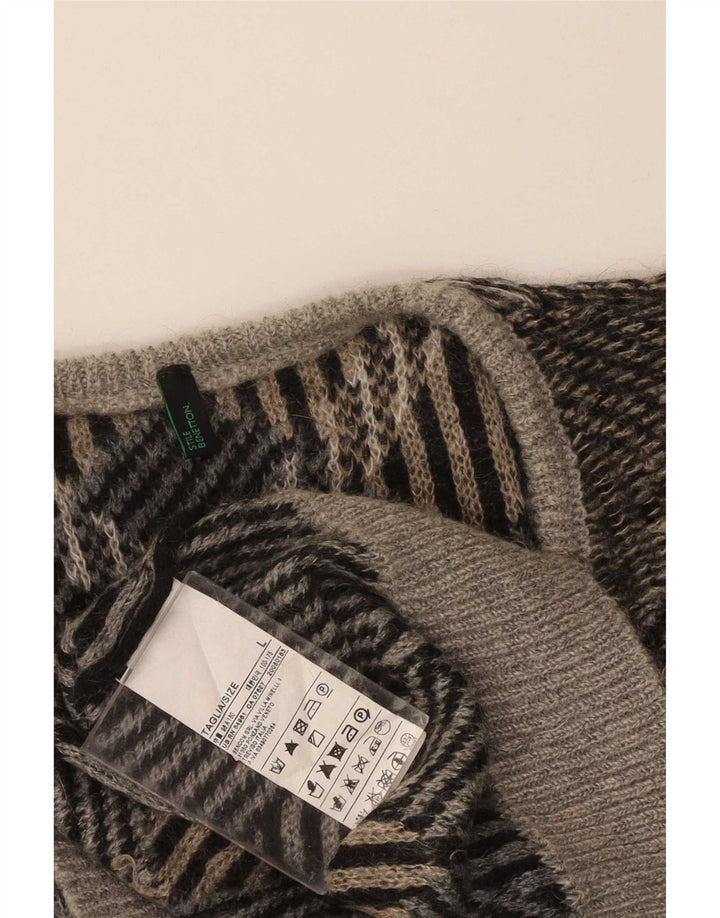 Suéter masculino Benetton com decote em V grande acrílico geométrico marrom