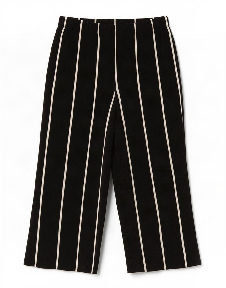 Calça feminina Zara Cullotes Capri pequena W26 L22 preta listrada