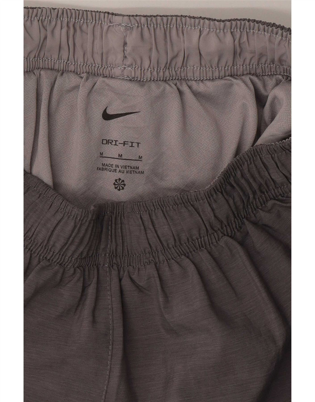 Shorts esportivos femininos Nike UK 12 cinza médio colorblock poliéster