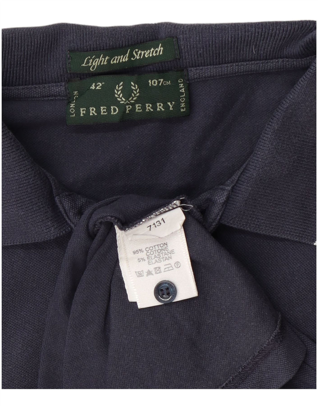 Camisa polo masculina leve e elástica Fred Perry de algodão azul marinho médio