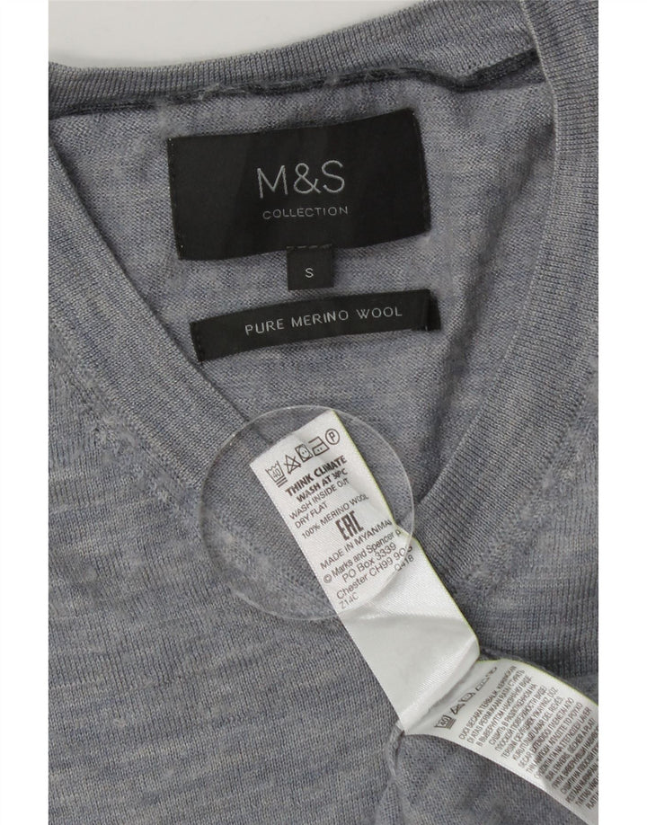 Suéter masculino Marks & Spencer com decote em V, lã merino manchada azul pequena