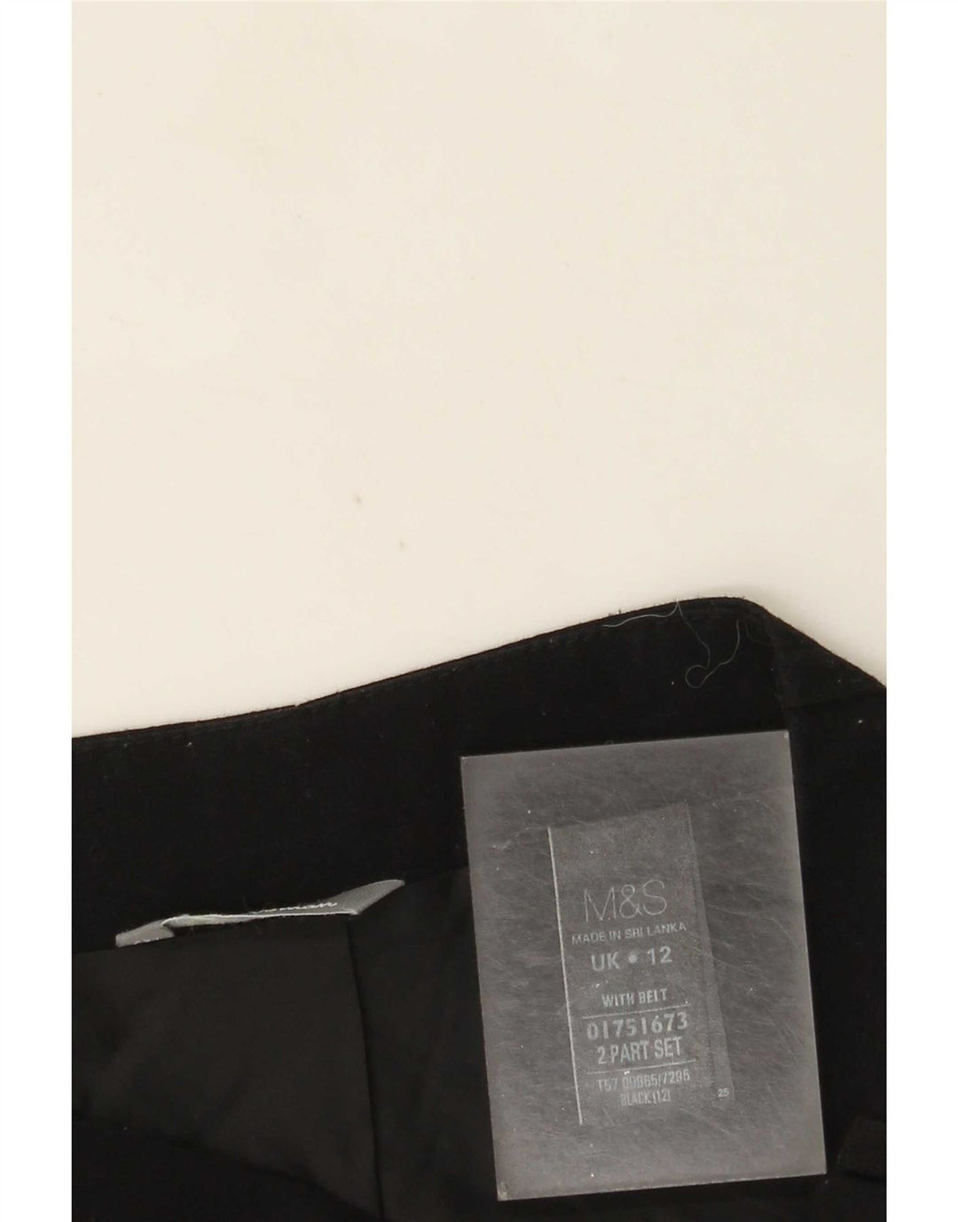 Minissaia feminina Marks & Spencer Reino Unido 12 médio W30 poliéster preto