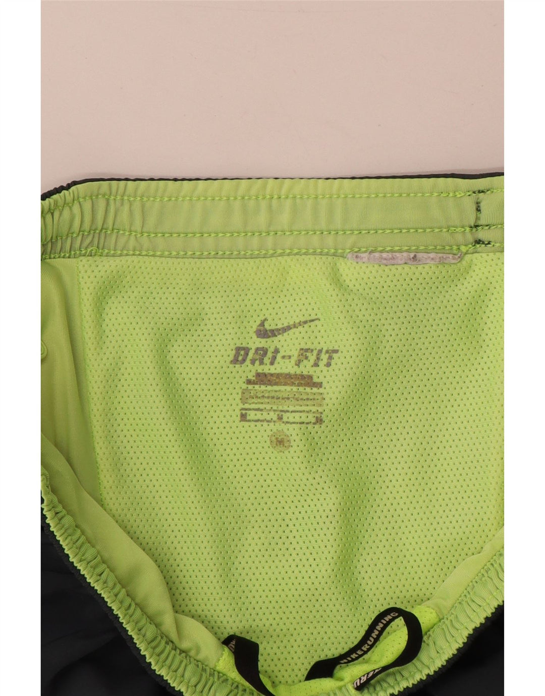 Shorts esportivos masculinos Nike Dri Fit cinza médio colorblock