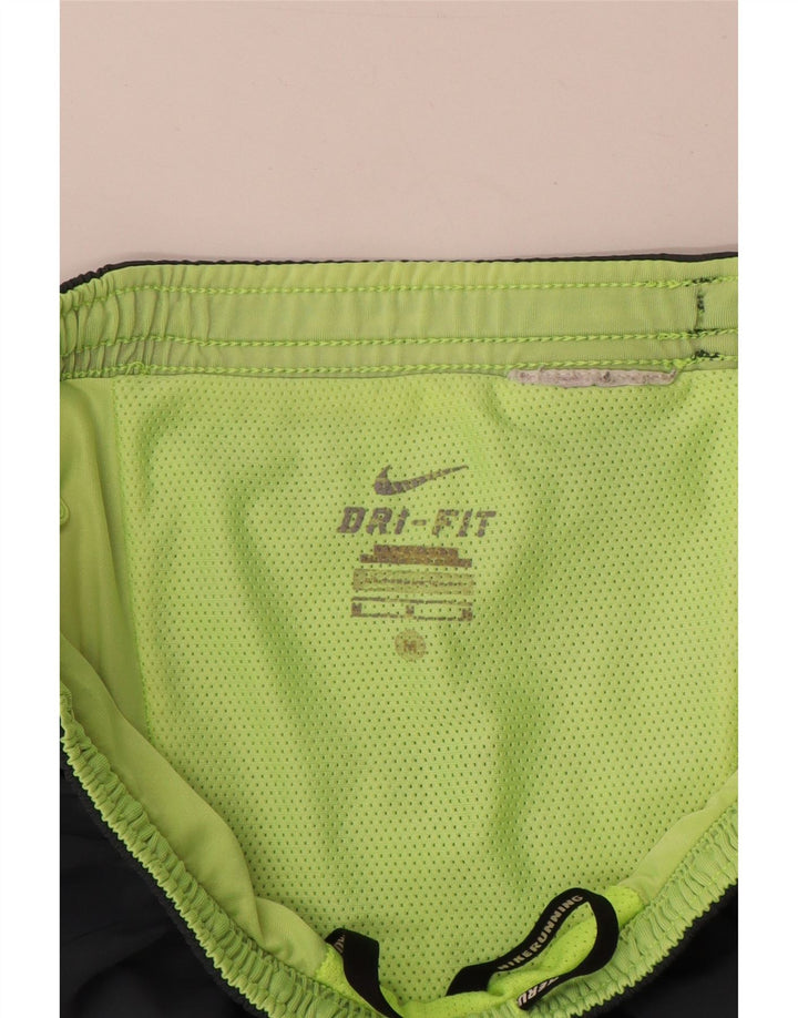 Shorts esportivos masculinos Nike Dri Fit cinza médio colorblock