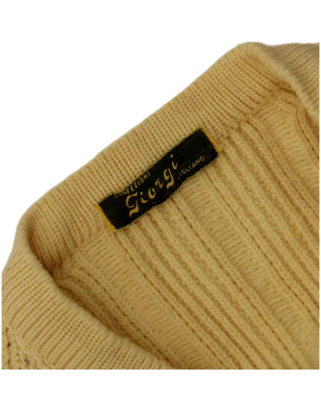 Suéter masculino vintage com decote em V amarelo médio