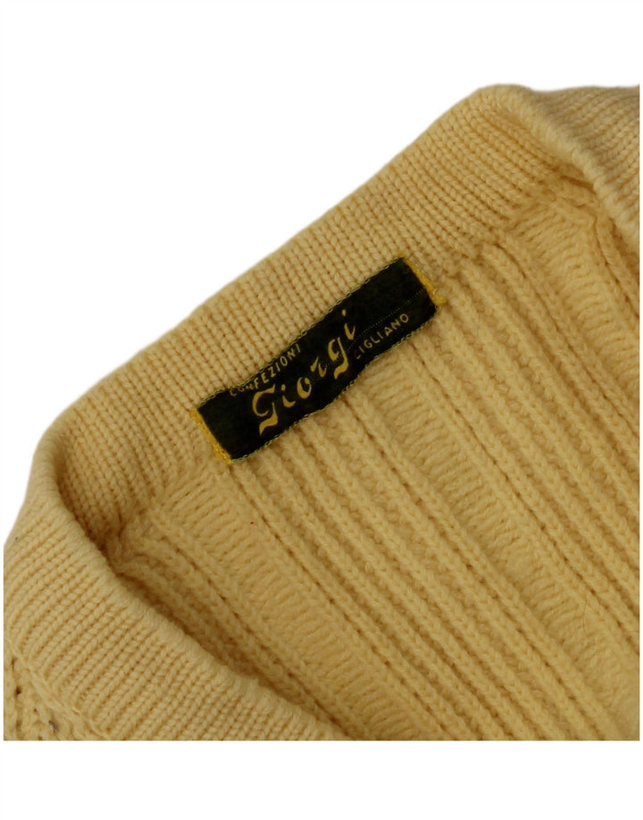 Suéter masculino vintage com decote em V amarelo médio