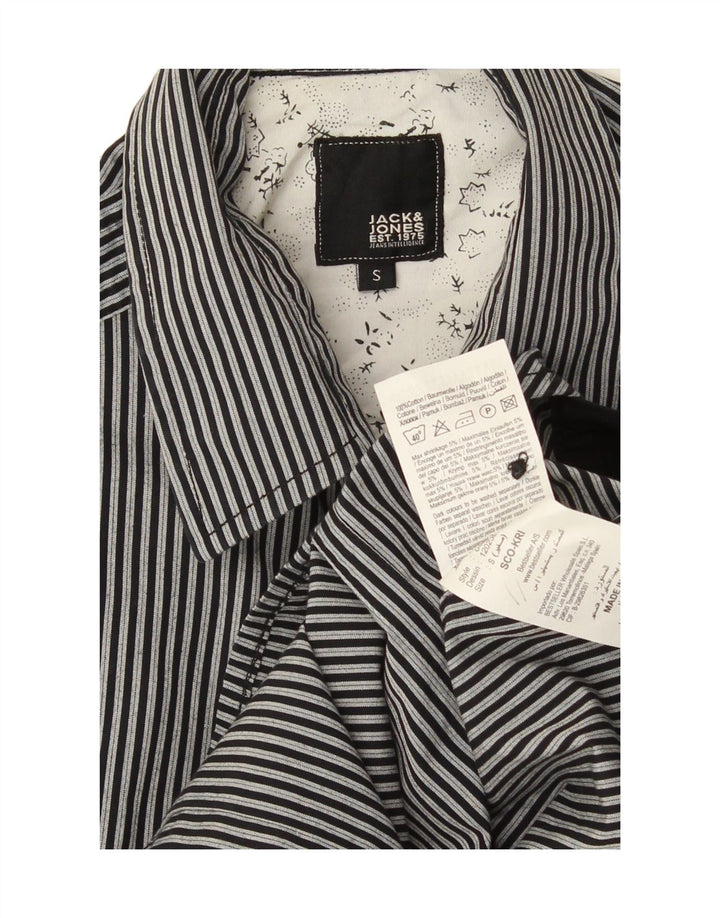 Camisa gráfica masculina Jack & Jones pequena listrada preta de algodão
