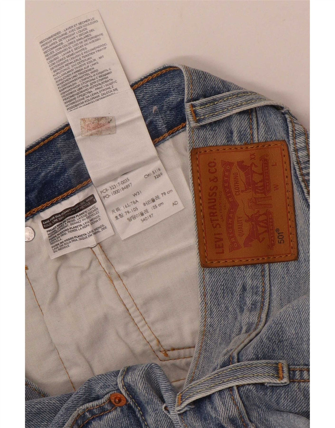 Shorts jeans feminino Levi's 501 desgastado W31 algodão azul médio