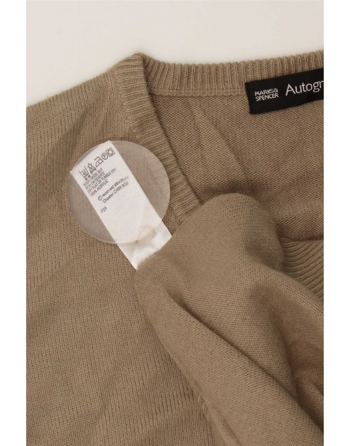 Regata masculina Marks & Spencer com colete grande acrílico bege
