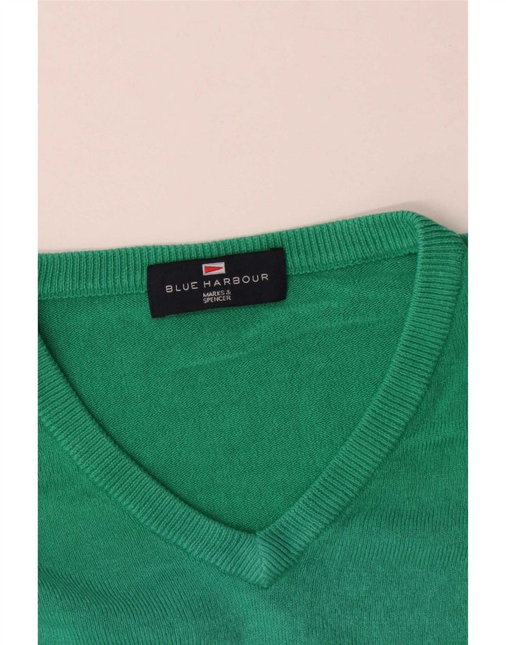Suéter masculino Marks & Spencer Blue Harbor com decote em V grande verde