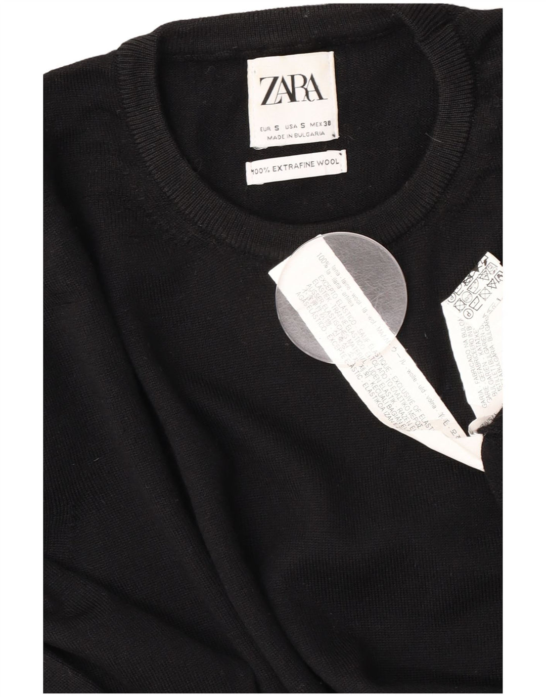 Suéter masculino Zara com gola redonda e lã preta pequena