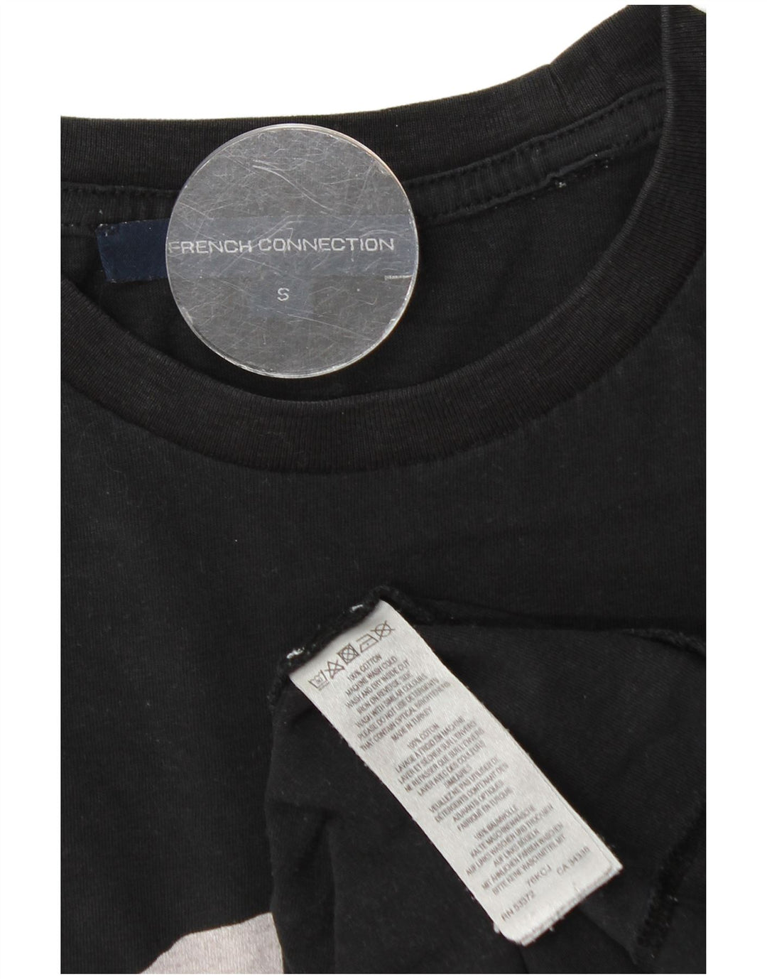 Camiseta gráfica masculina French Connection Top pequeno algodão preto