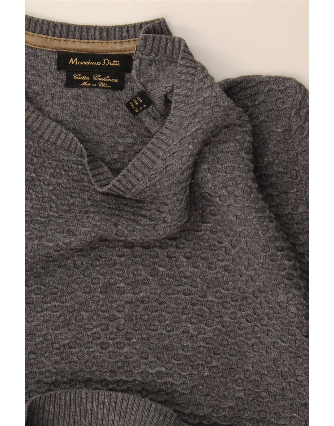 Suéter masculino Massimo Dutti com gola canoa e algodão cinza pequeno