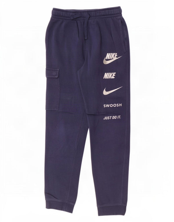 Calça de treino Nike Boys Swoosh Graphic Joggers 12-13 anos grande azul
