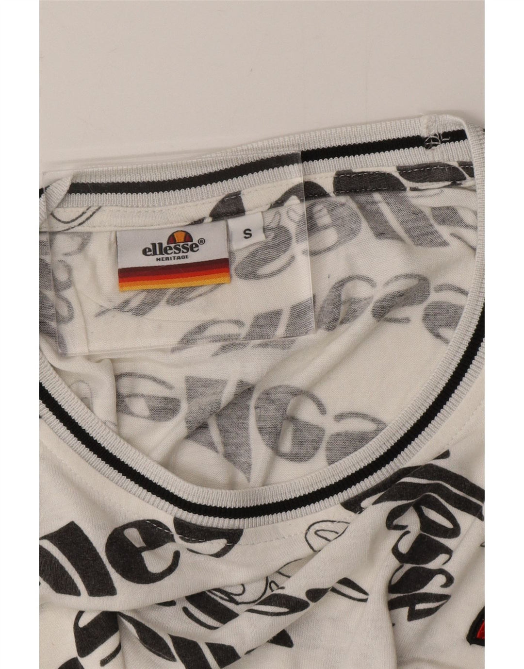 Camiseta masculina gráfica ELLESSE pequena branca