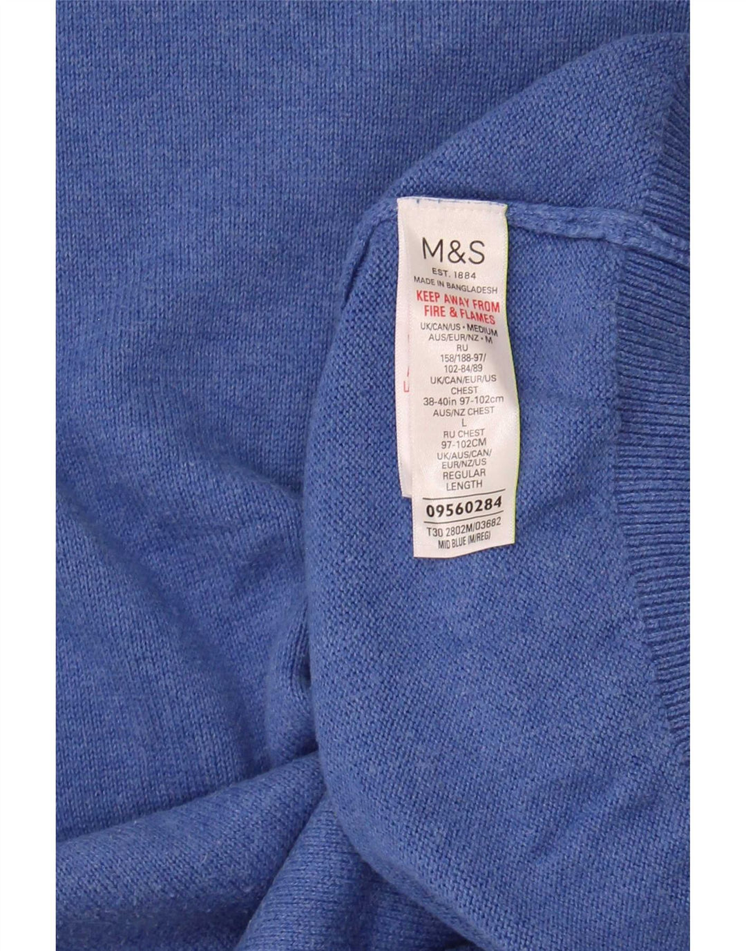 Suéter masculino Marks & Spencer com decote em V de algodão azul médio