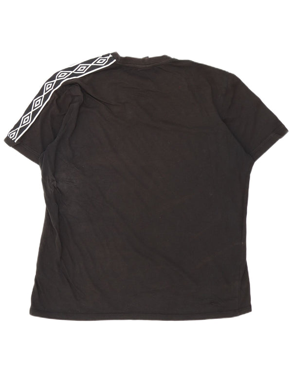 Camiseta gráfica masculina Umbro Top 2XL algodão geométrico preto